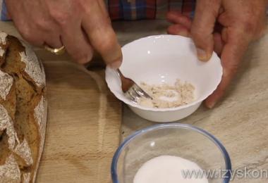 Как приготовить вкусный квас из ржаного хлеба?
